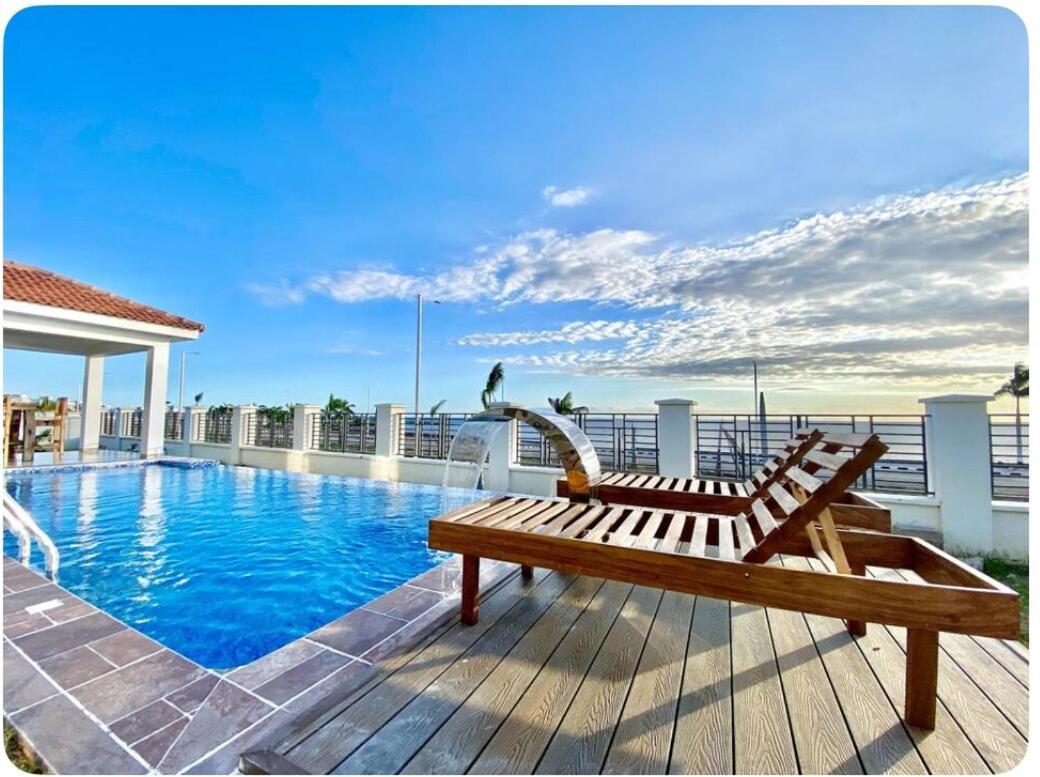 Villa Uptown Ocean Front *