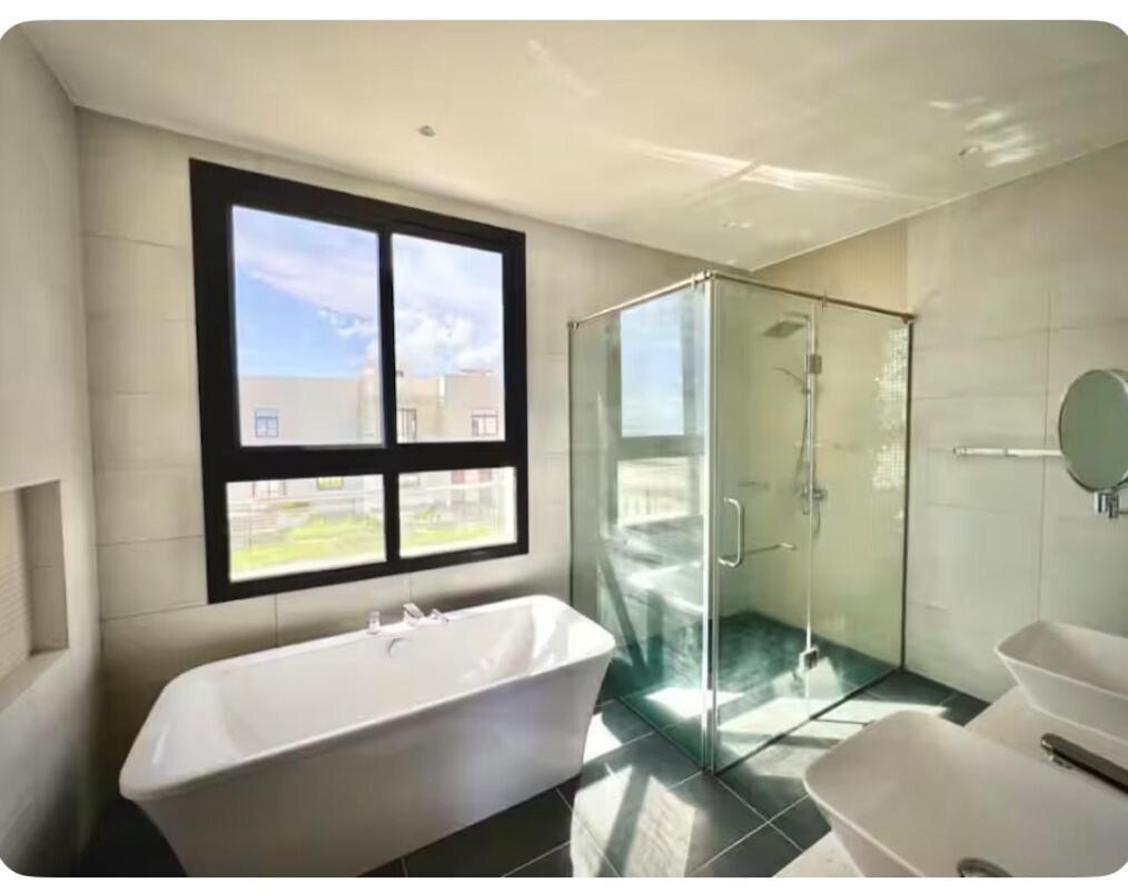 Villa Uptown Ocean Front *