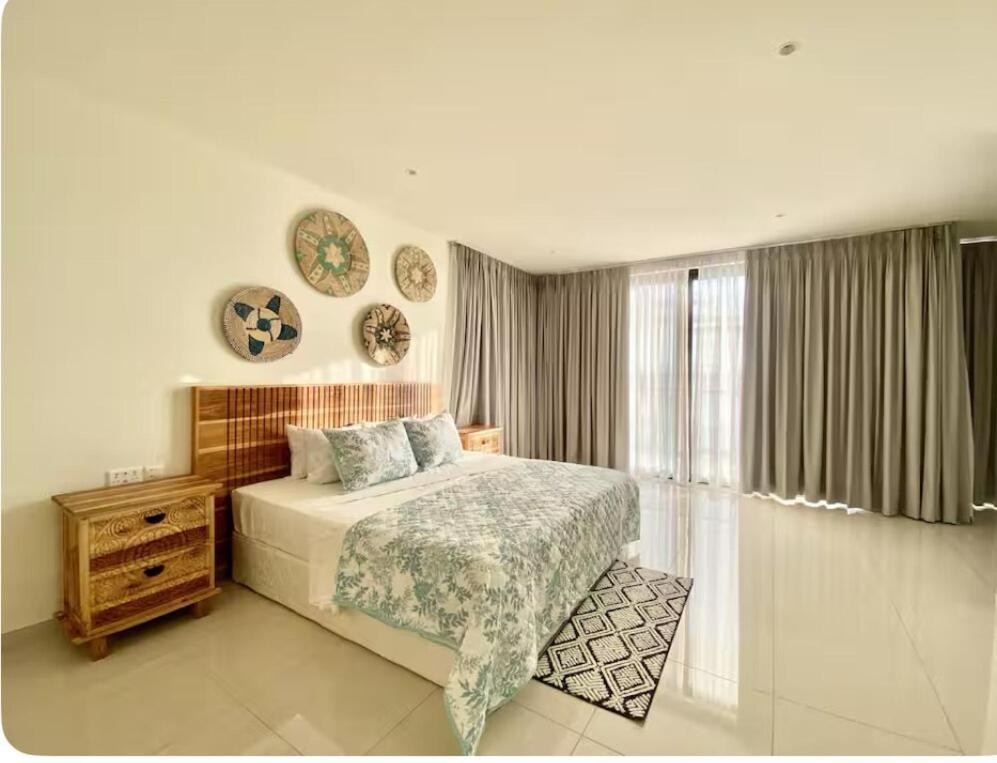 Uptown Ocean Front *