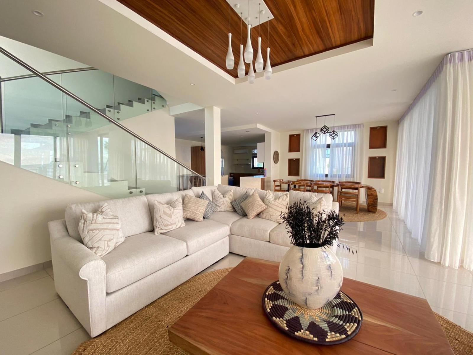 Uptown Ocean Front Villa Fumba