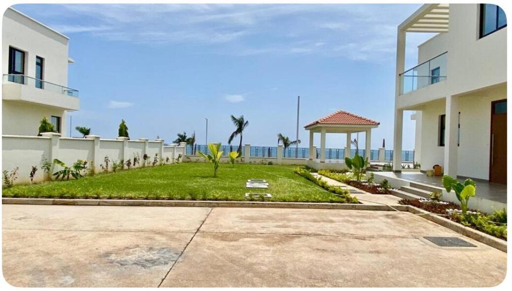 Villa Uptown Ocean Front *